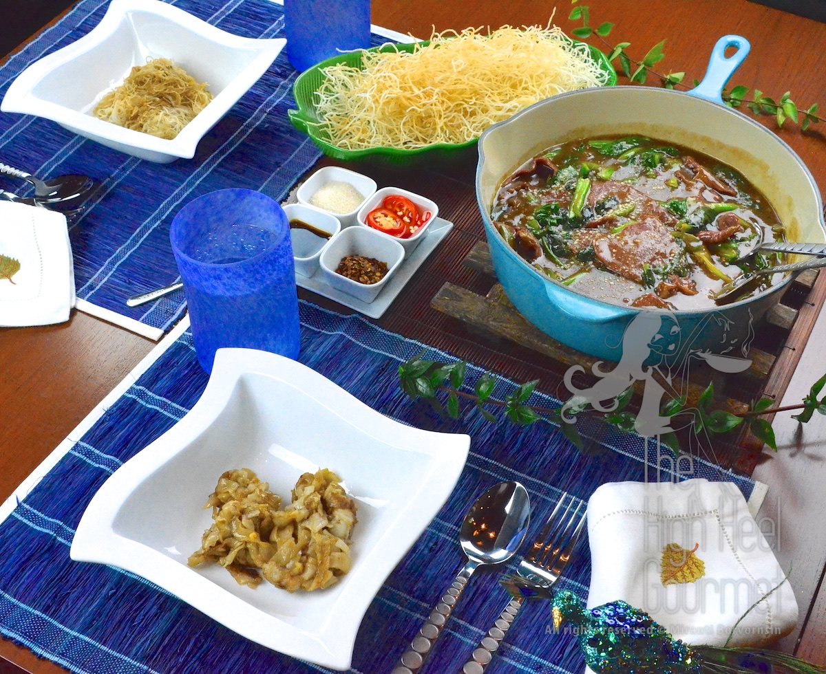 Authentic Thai Guay Tiew Rad Na - Rice Noodles in Gravy with Meet and Broccoli by The High Heel Gourmet 9