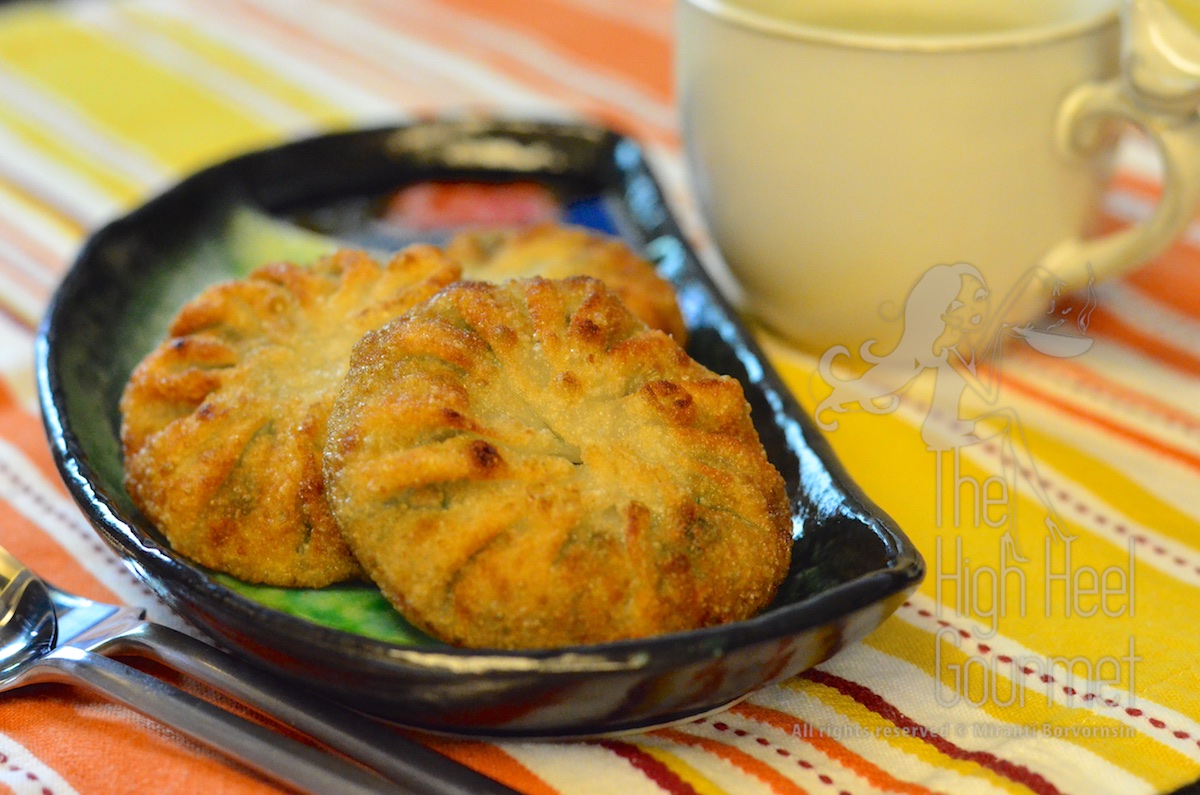 Fried Garlic Chive Dumplings, Kanom Gu Chai Todd by The High Heel Gourmet