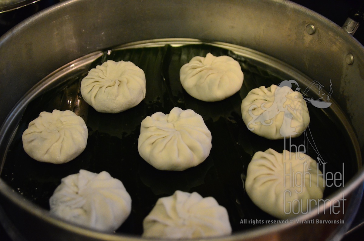 Steam Garlic Chive Dumplings, Kanom Gu Chai by The High Heel Gourmet 38