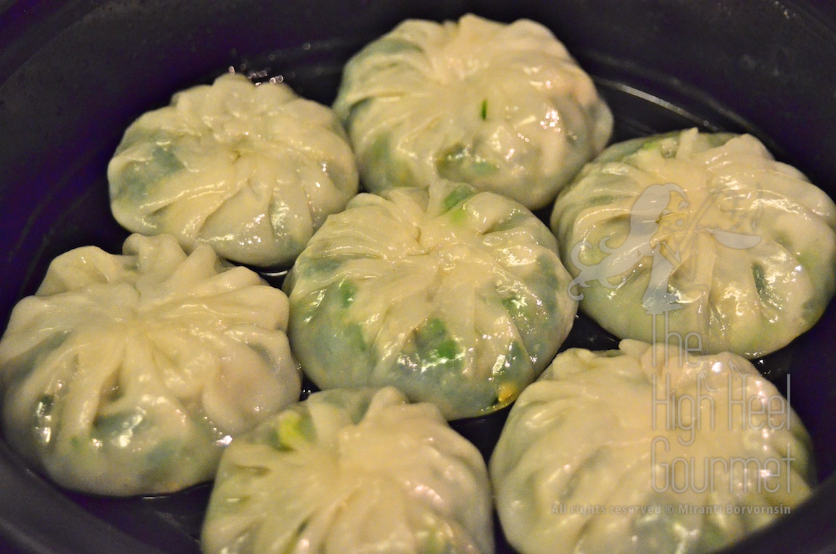 Steam Garlic Chive Dumplings, Kanom Gu Chai by The High Heel Gourmet 43