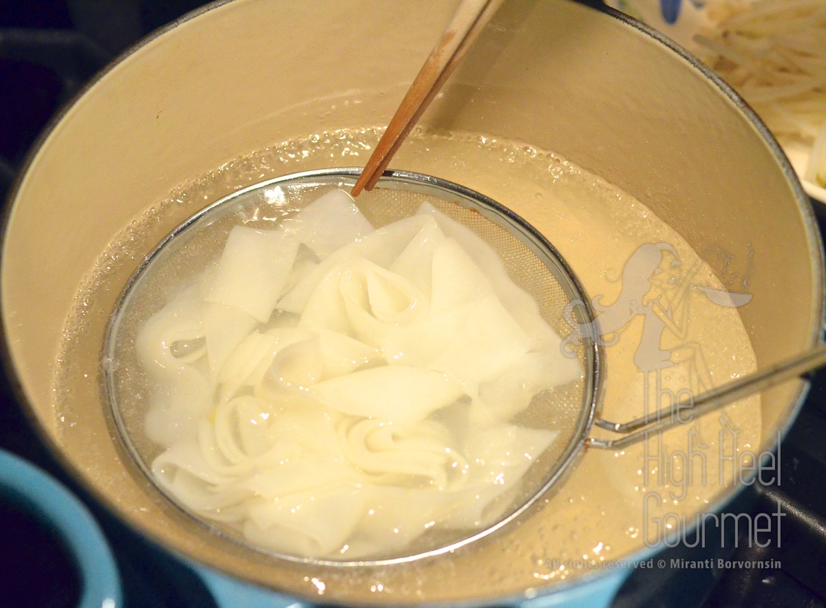 Thai Chicken Noodles Soup and Salad, Guay Tiew Gai by The High Heel Gourmet 11