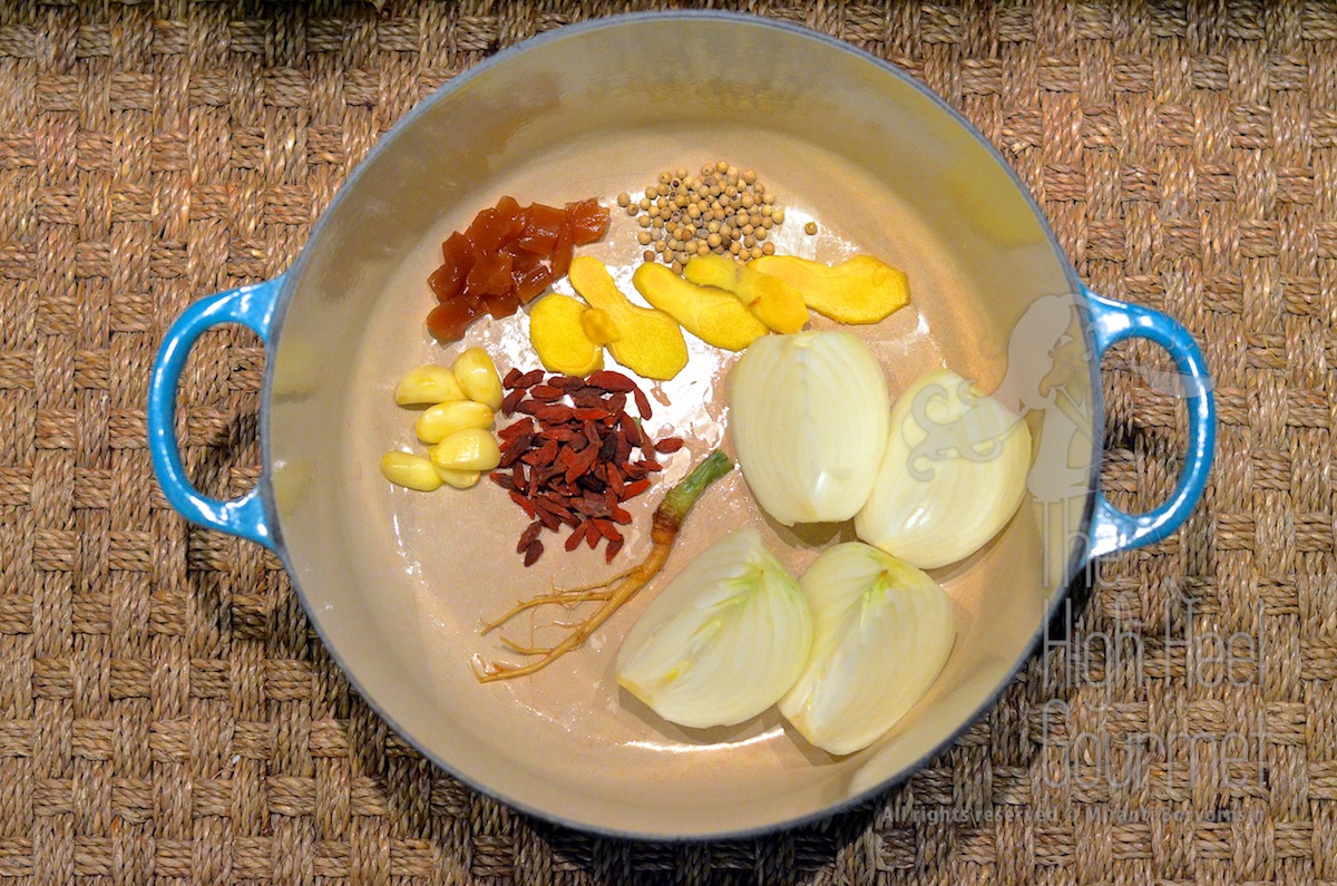 Thai Chicken Noodles Soup and Salad, Guay Tiew Gai by The High Heel Gourmet 24