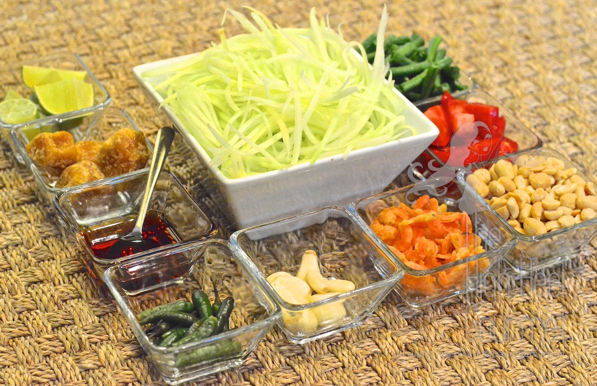 Thai Som Tam - Spicy Green Papaya Salad by The High Heel Gourmet 2