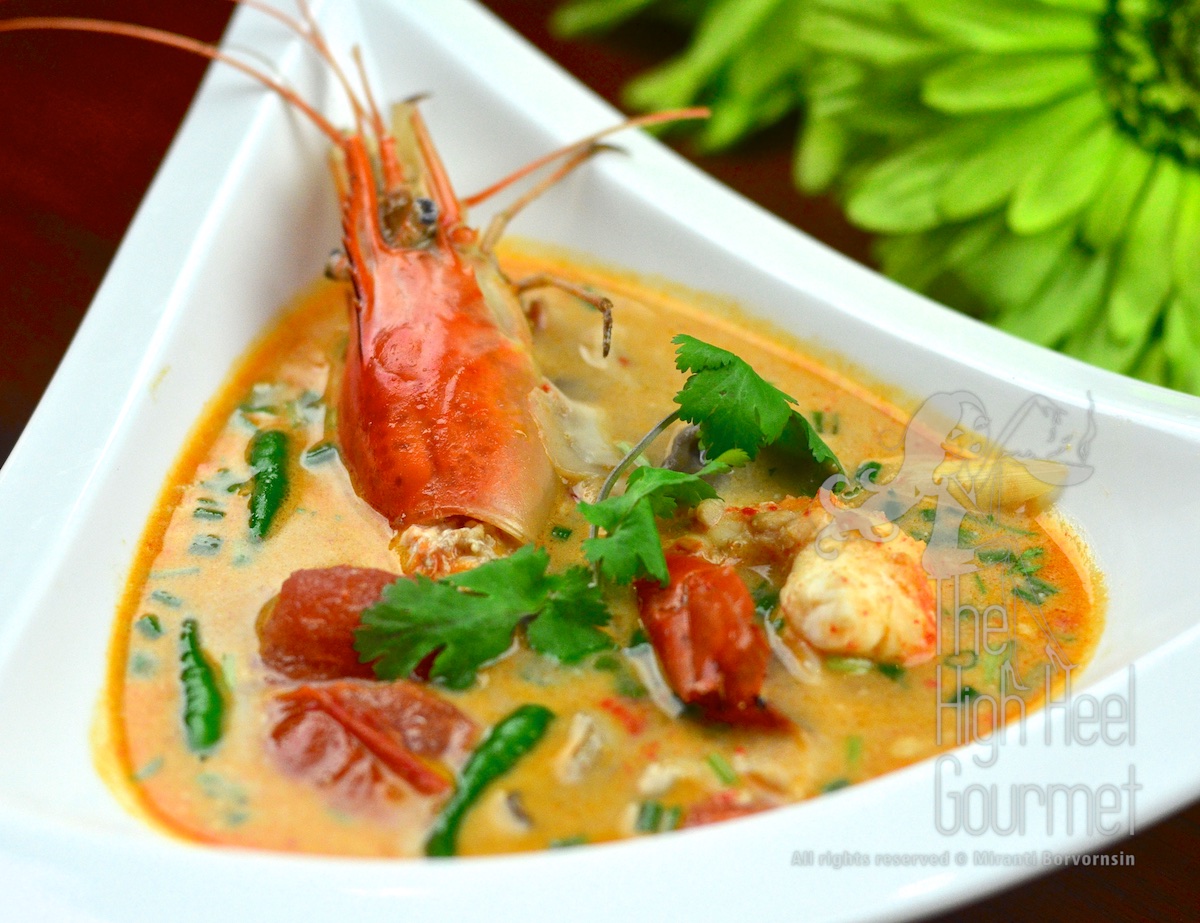 Thai Tom Yum Goong - Hot and Sour, Spicy Prawn Soup (2)