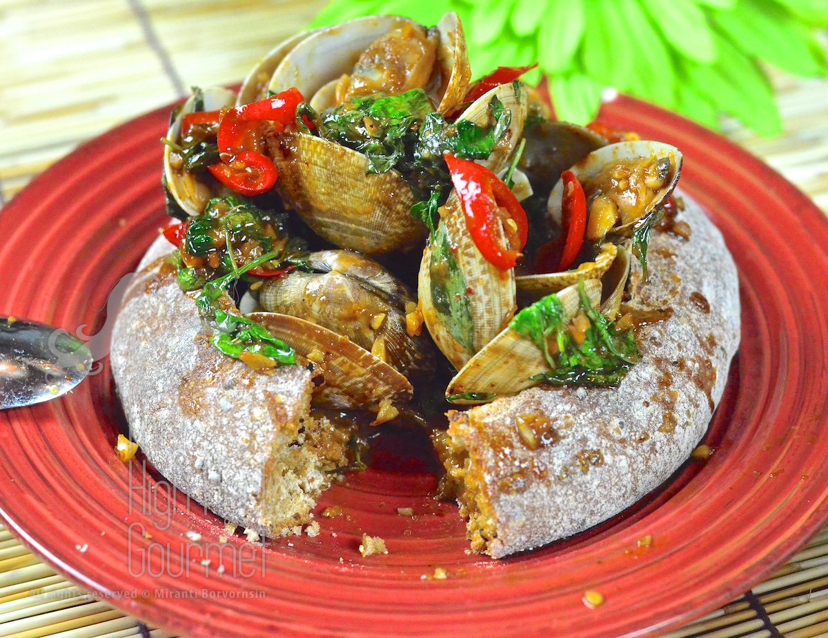 Clams in Spicy Thai Chili Jam Sauce and Basil - Hoi Lai Pad Nam Prik Pao by The High Heel Gourmet 6
