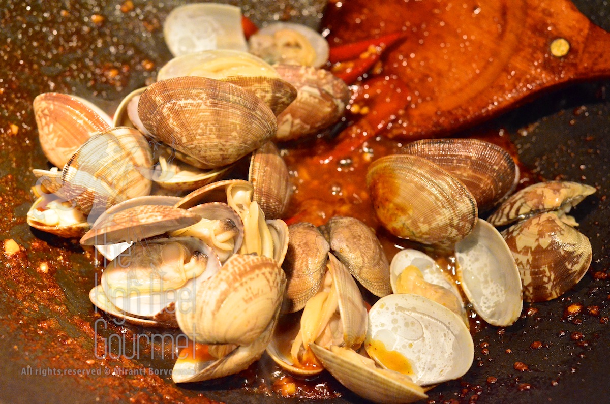 Clams in Spicy Thai Chili Jam Sauce and Basil - Hoi Lai Pad Nam Prik Pao by The High Heel Gourmet 8