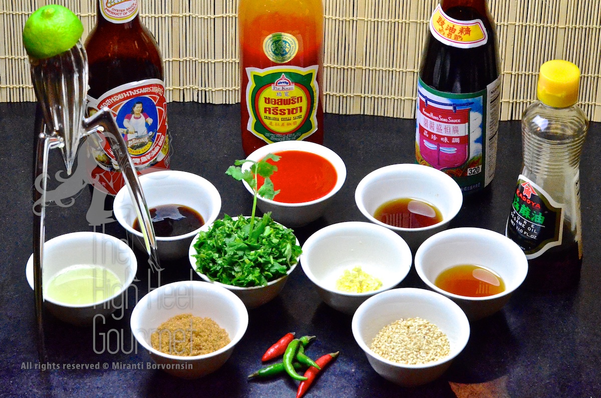 From left spider clockwise; Lime juice, Oyster sauce, Real Sriracha sauce or at least chili sauce made in Thailand, Light soy sauce, sesame oil, roasted white sesame seeds, bird eyes chili (I forgot to mention these. You can chopped them and mix them in the sauce or add them to your bowl if you like it HOT...), sugar, Chopped cilantro, chopped garlic.