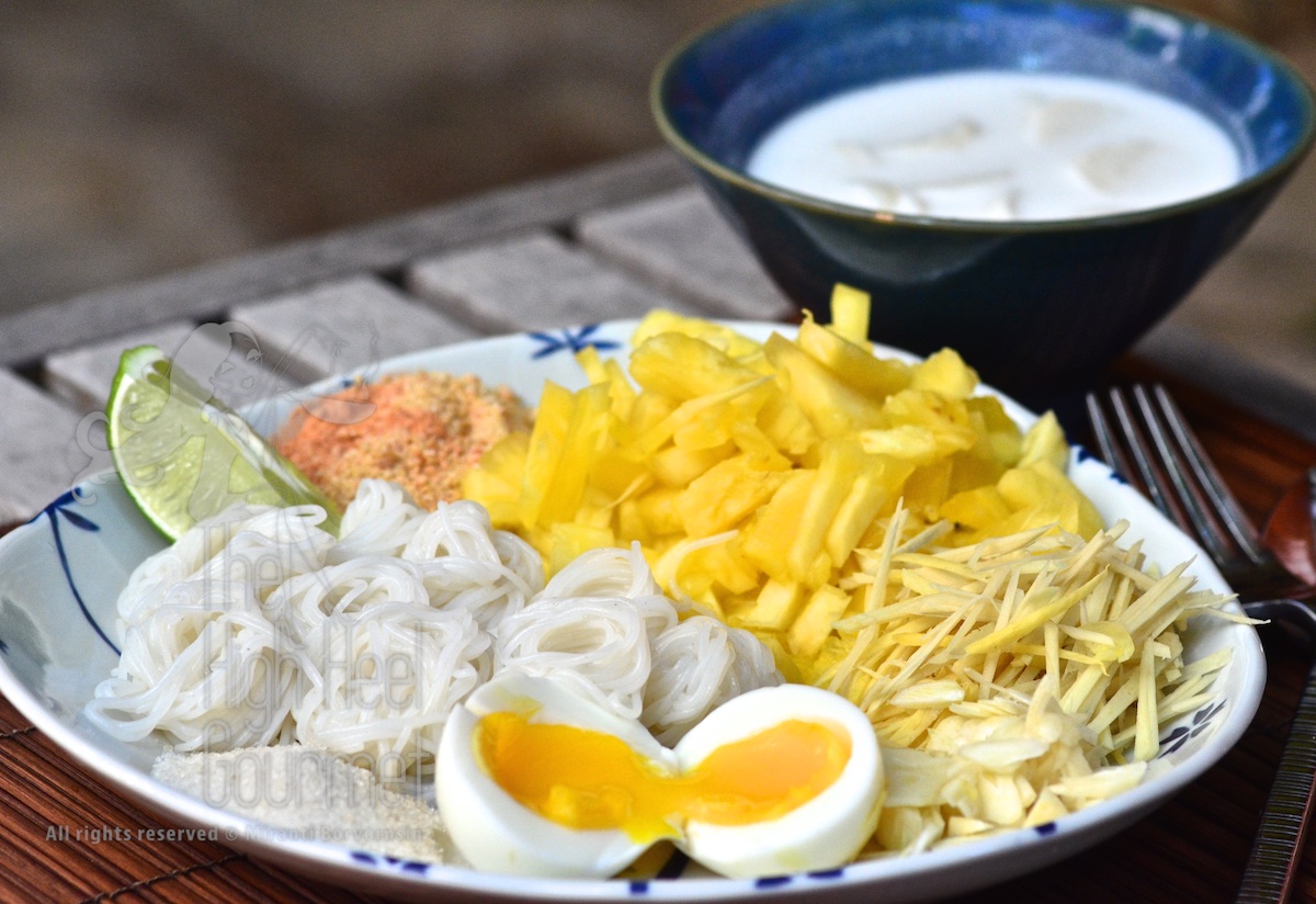 Noodles with Pineapple Coconut Milk and Fish Balls - Kanom Jeen Sao Nam by The High Heel Gourmet 3