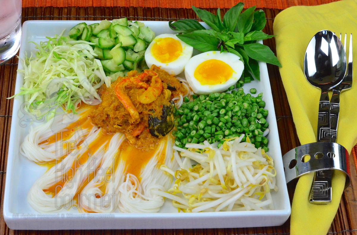Southern Thai Rice Noodled Salad with Curry Sauce - Kanom Jeen Nam Ya Tai by The High Heel Gourmet 14