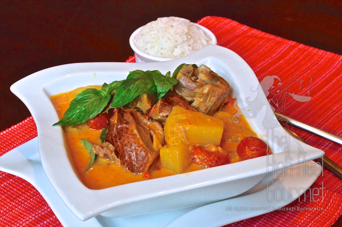 Thai Roasted Duck Curry - Kaeng Phed Ped Yang by The High Heel Gourmet 7