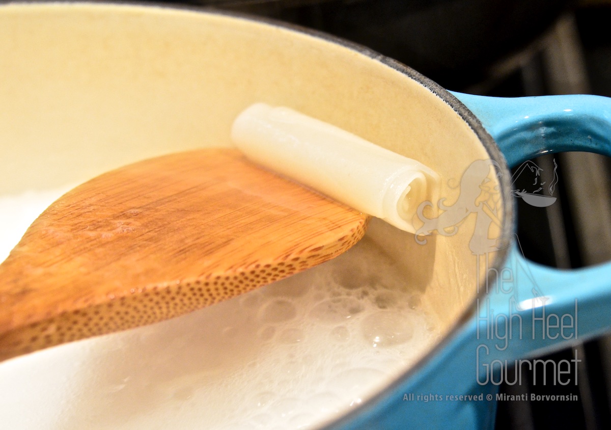 Rice Flakes - Rolled Noodles in Five Spices Broth - Guay Jub Nam Kon by The High Heel Gourmet 15