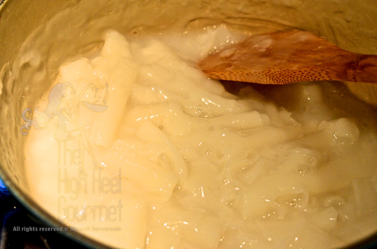 Rice Flakes - Rolled Noodles in Five Spices Broth - Guay Jub Nam Kon by The High Heel Gourmet 2