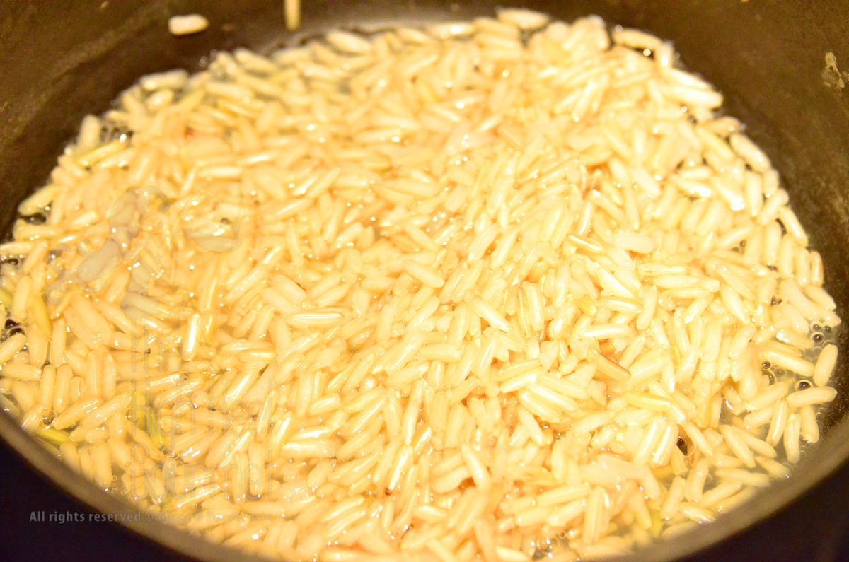 After 10 minutes, this is how the brown rice will look like.